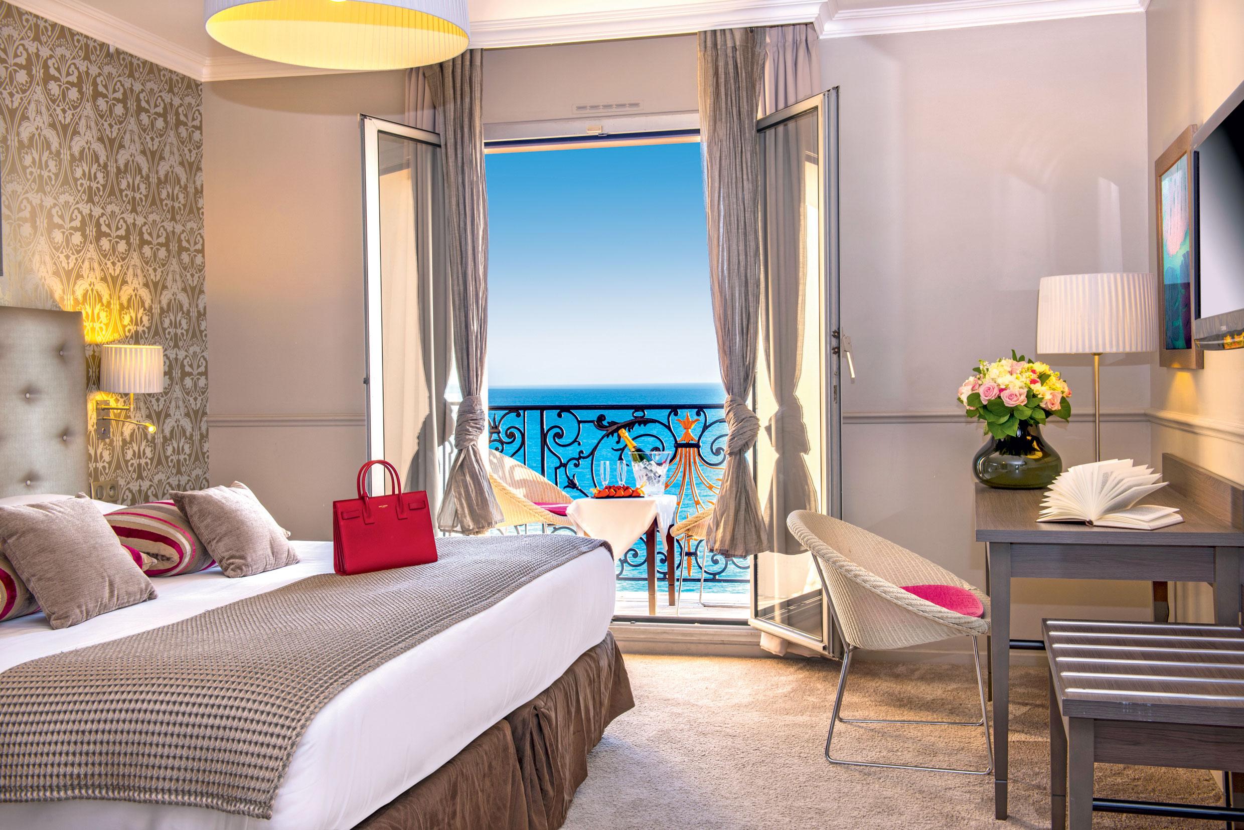 Hotel Le Royal Promenade Des 3*